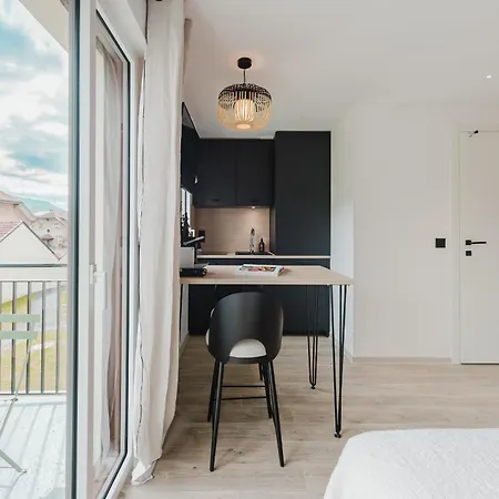Aparthotel Neostelia *